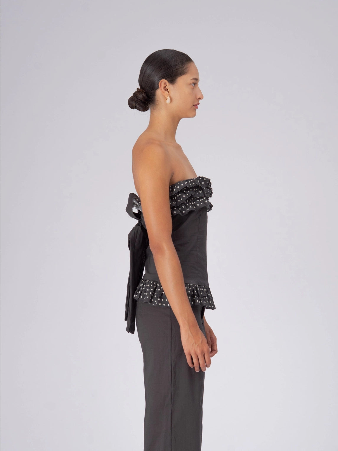 Top gris oscuro con lunares / Disponible en Pre-Order